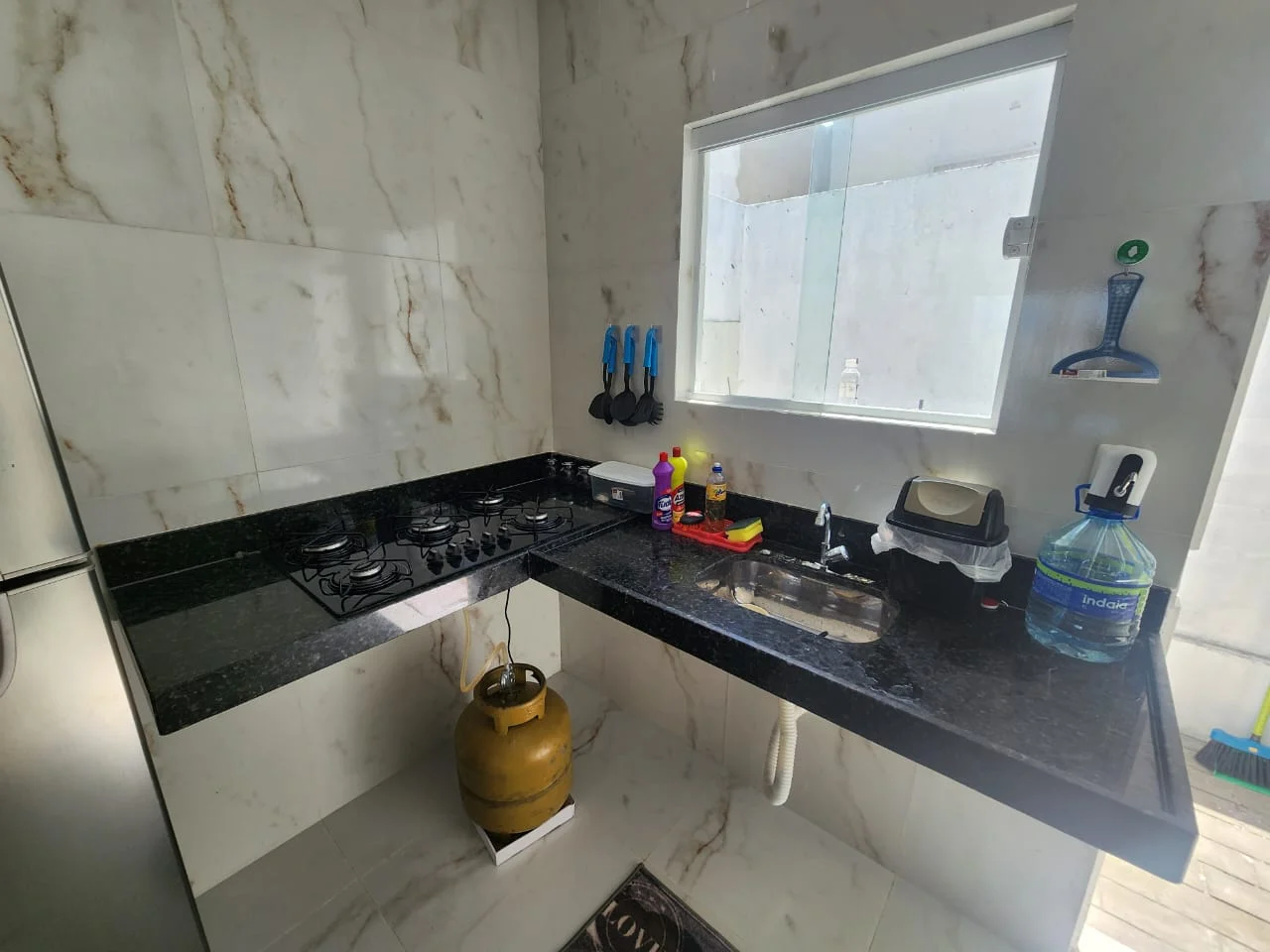Casa Mobiliada em Carapibus com 2 Quartos sendo 1 Suíte com Piscina