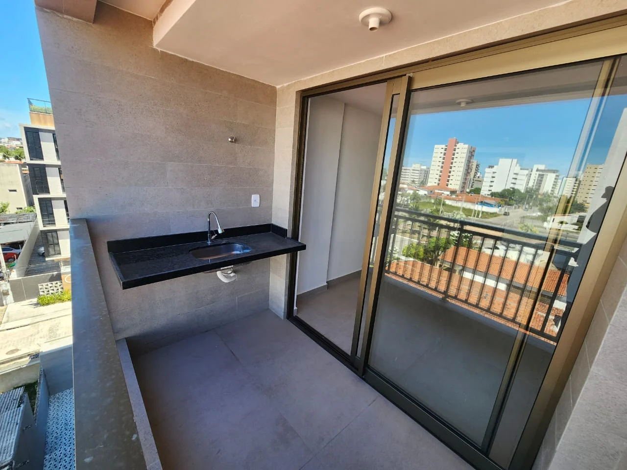 Excelente Apartamento em Intermares com 1 Quarto, Elevador e Lazer
