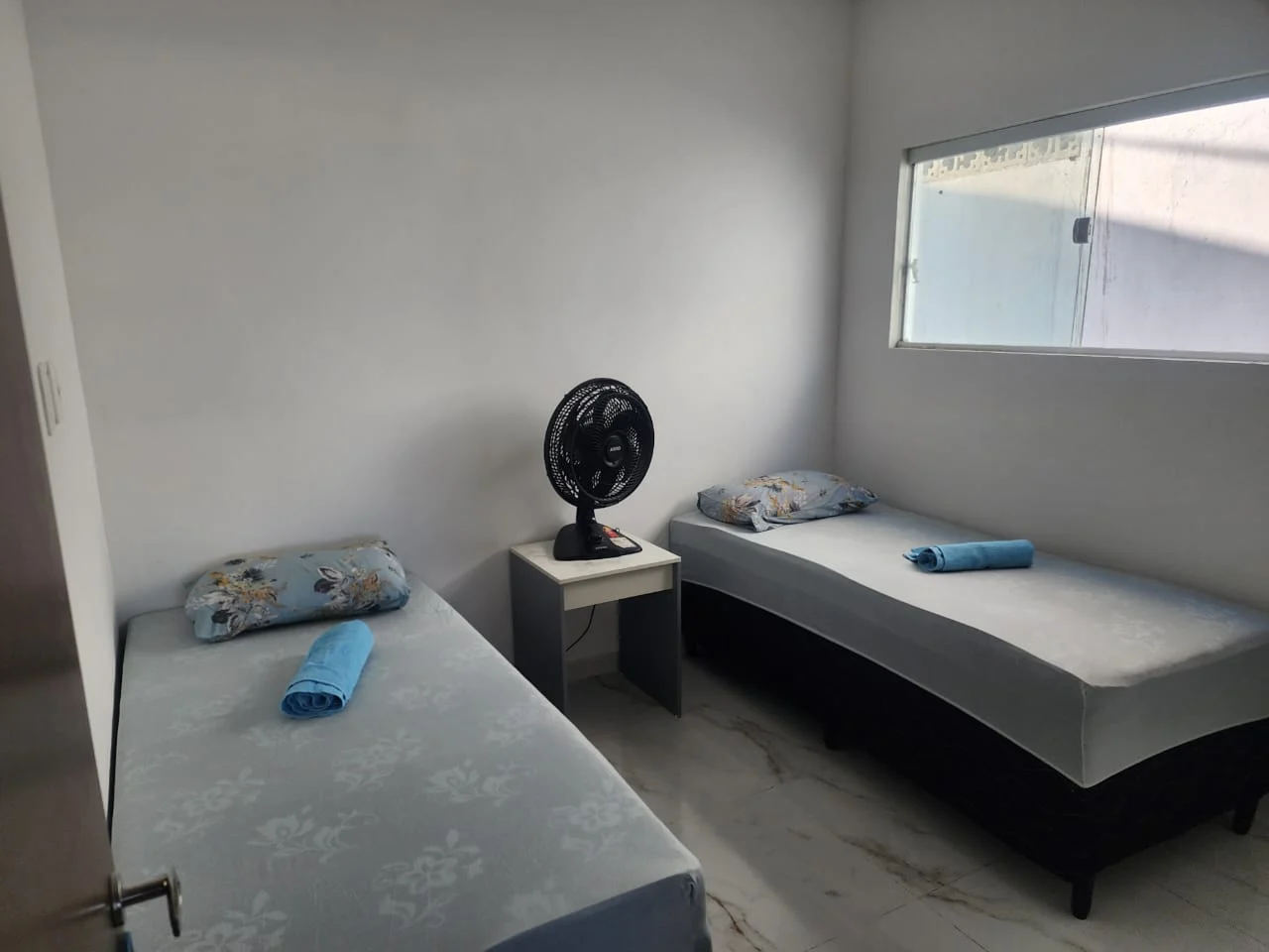 Casa Mobiliada em Carapibus com 2 Quartos sendo 1 Suíte com Piscina