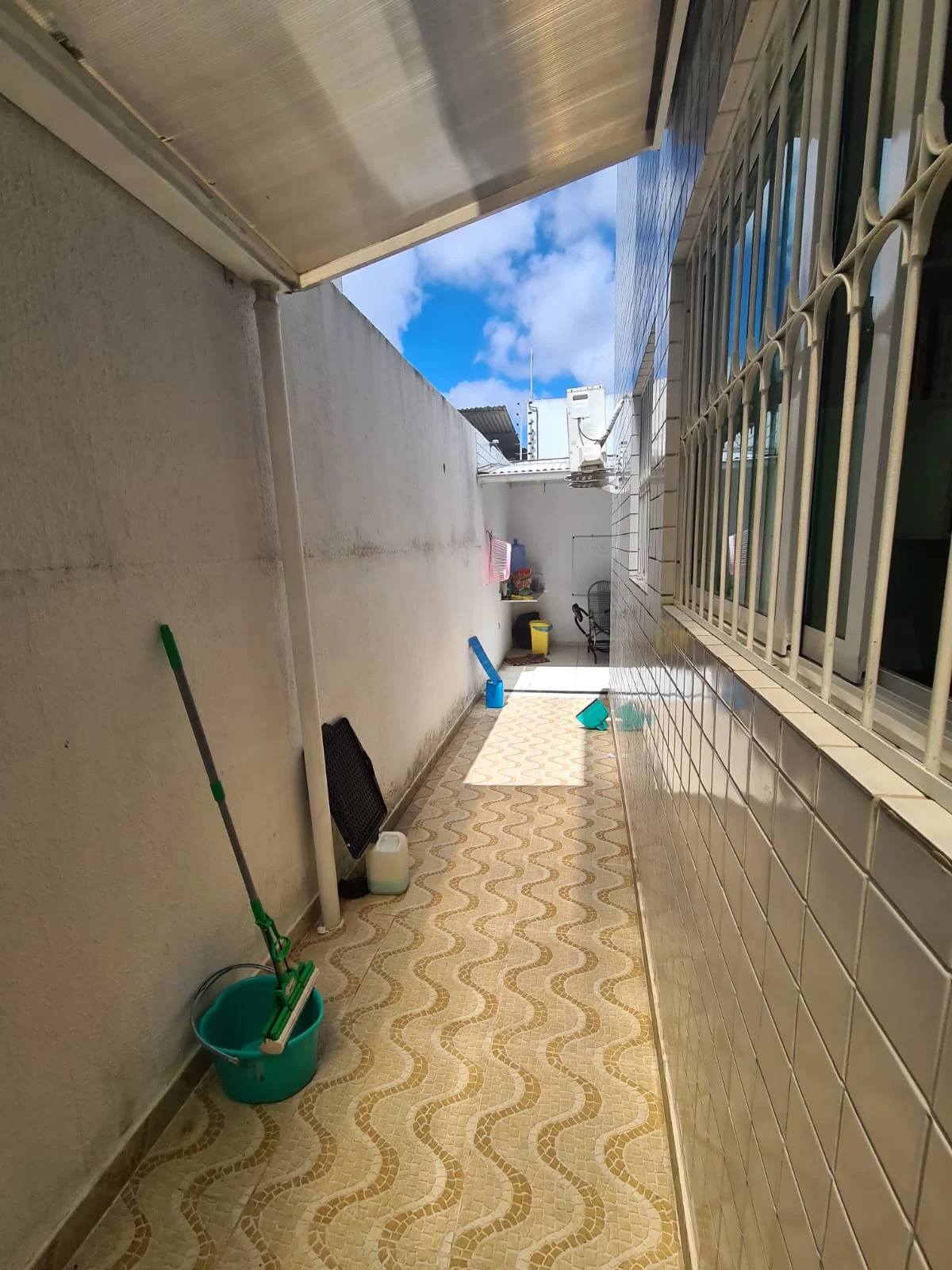 Apartamento Térreo com Área nos Bancários com 2 Quartos sendo 1 Suíte