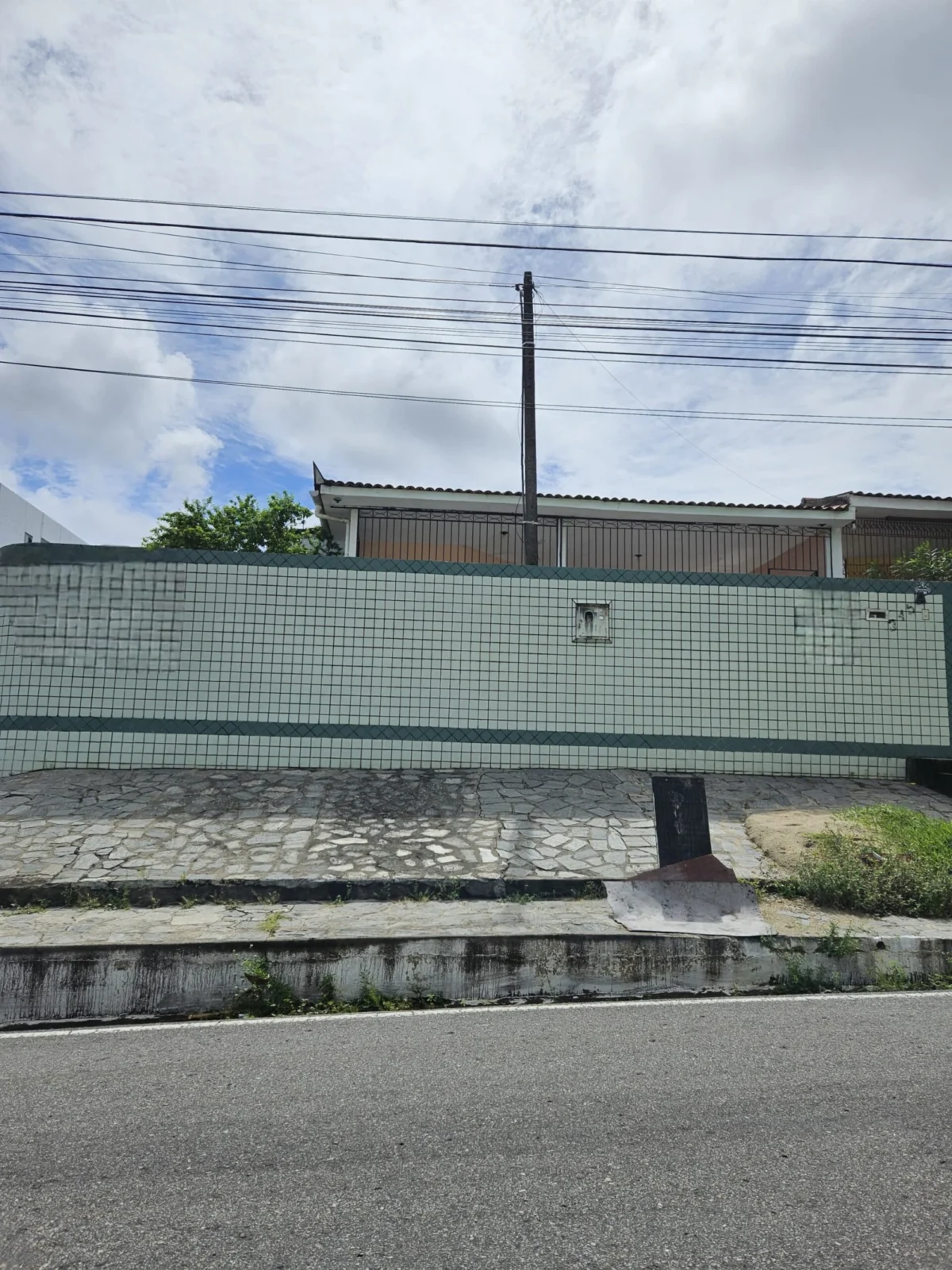 Casa no Jardim Cidade Universitária/Bancários com 4 Quartos sendo 1 Suíte