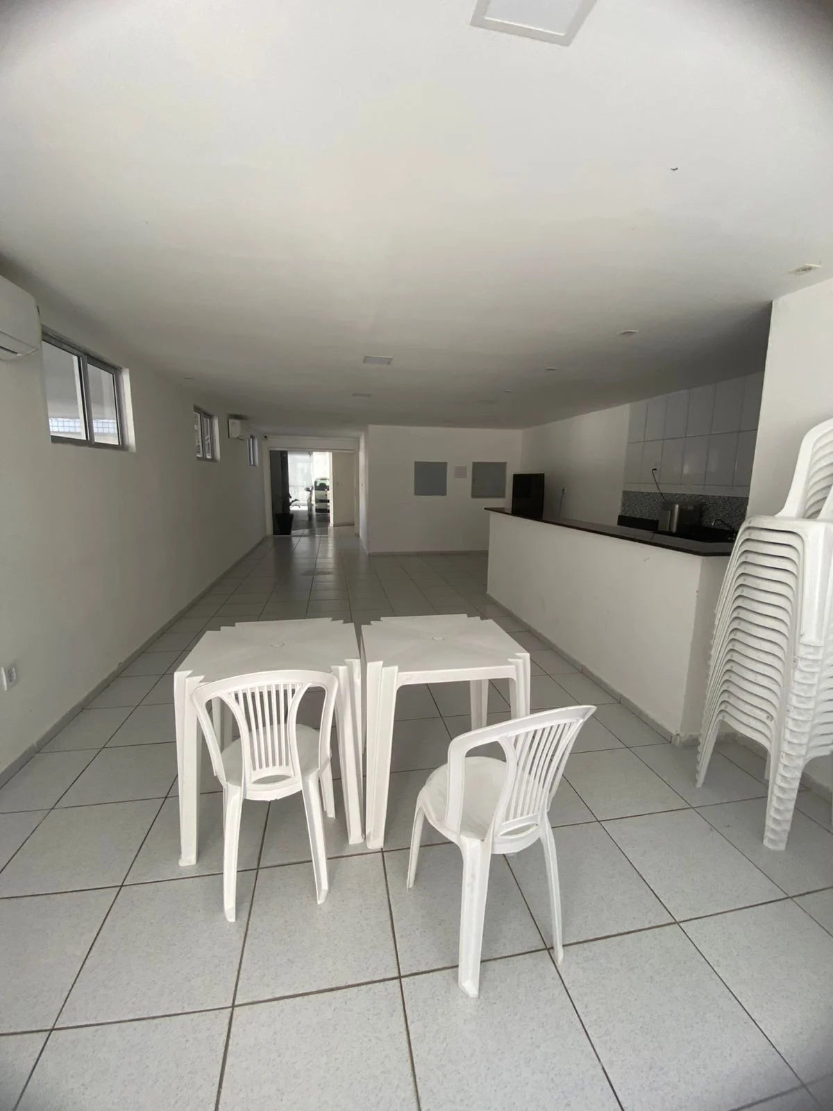 Apartamento Mobiliado no Altiplano com 3 Quartos com Elevador e Salão de Festas