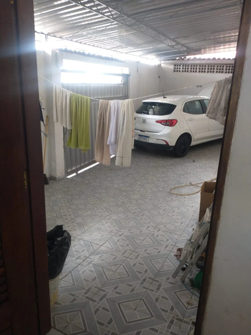 Casa no Jardim Cidade Universitária/Bancários com 4 Quartos sendo 1 Suíte