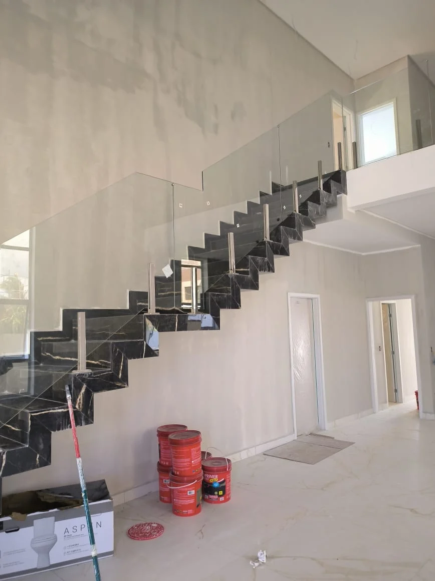 Casa no Condomínio Alphaville Paraíba com 5 Suítes sendo 1 Master, Piscina e Lazer Completo
