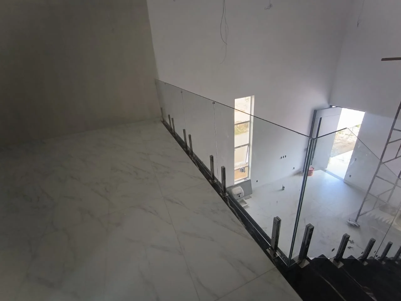 Casa no Condomínio Alphaville Paraíba com 5 Suítes sendo 1 Master, Piscina e Lazer Completo