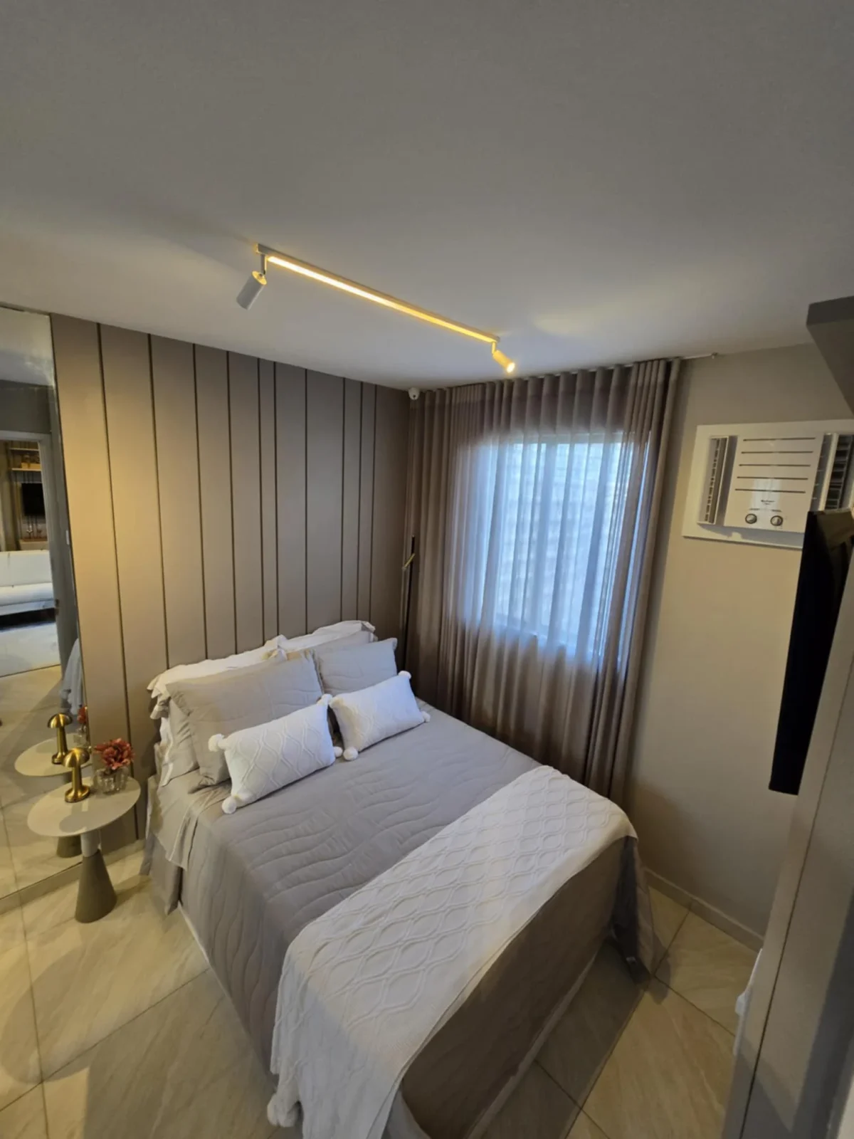 Excelente Lançamento no Treze de Maio com 2 Quartos sendo 1 Suíte com Elevador e Lazer Completo