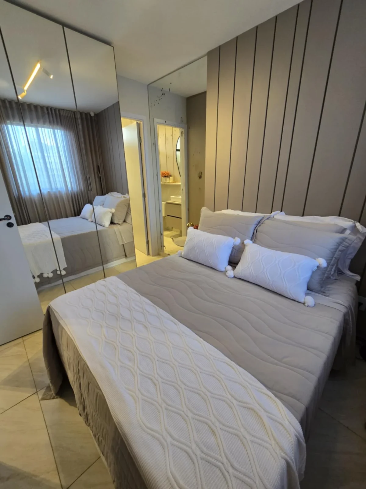 Excelente Lançamento no Treze de Maio com 2 Quartos sendo 1 Suíte com Elevador e Lazer Completo