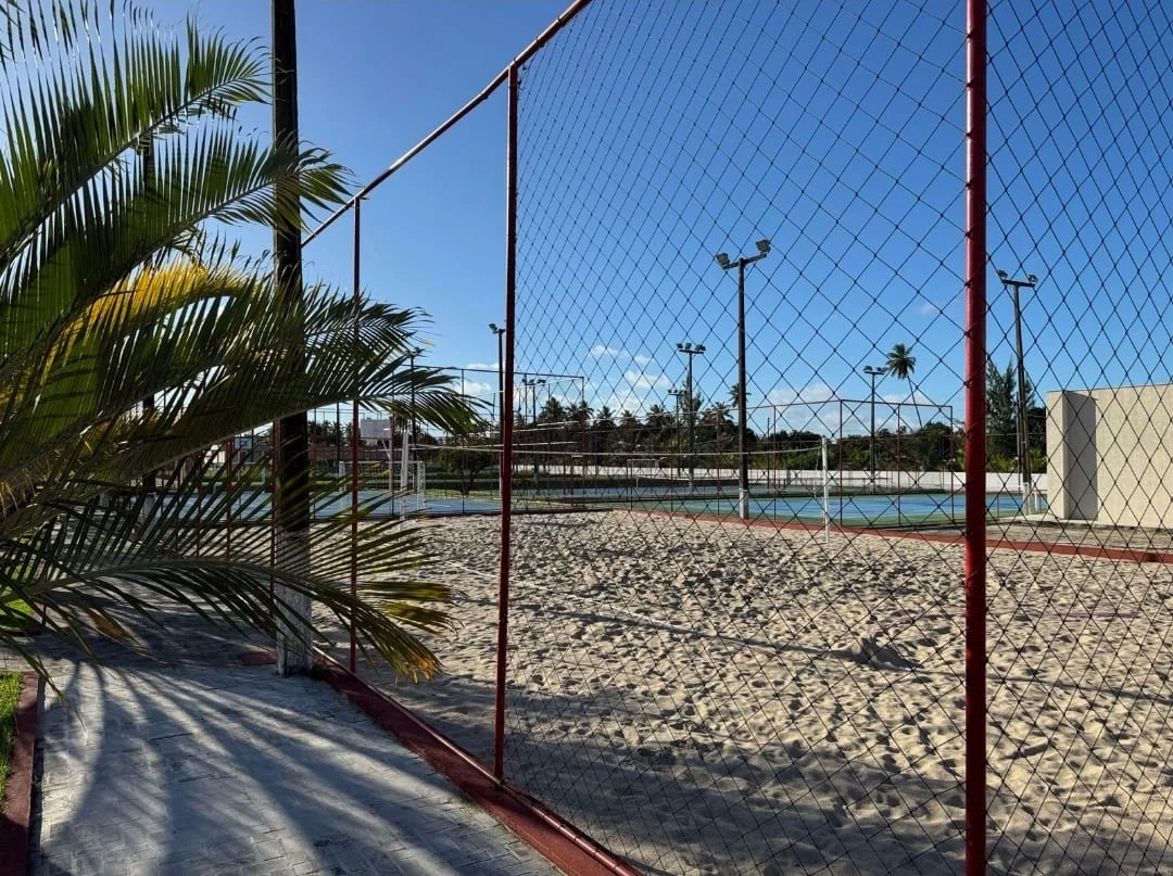 Casa no Condomínio Águas de Camaçari em Lucena com 3 Suítes com Piscina e Lazer Completo