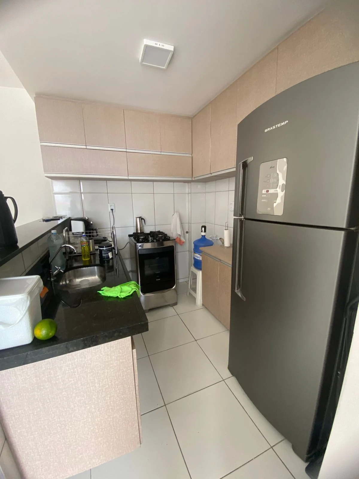 Apartamento Mobiliado no Altiplano com 3 Quartos com Elevador e Salão de Festas