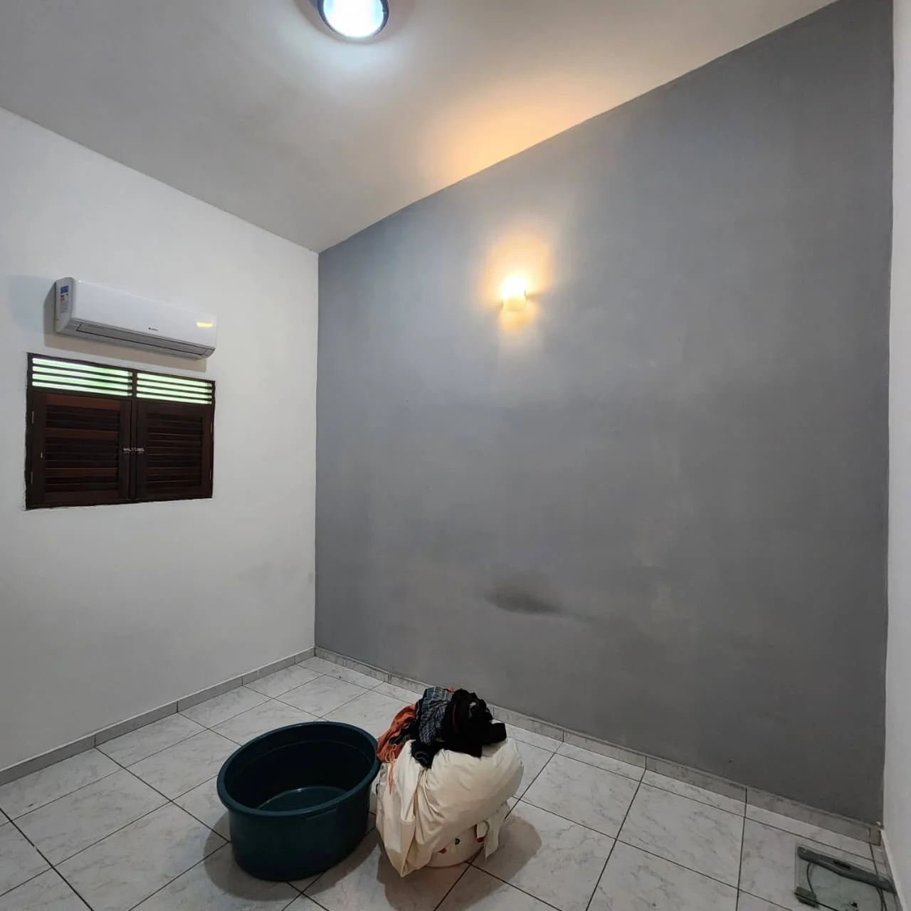 Casa no Expedicionários 4 Quartos sendo 1 Suíte