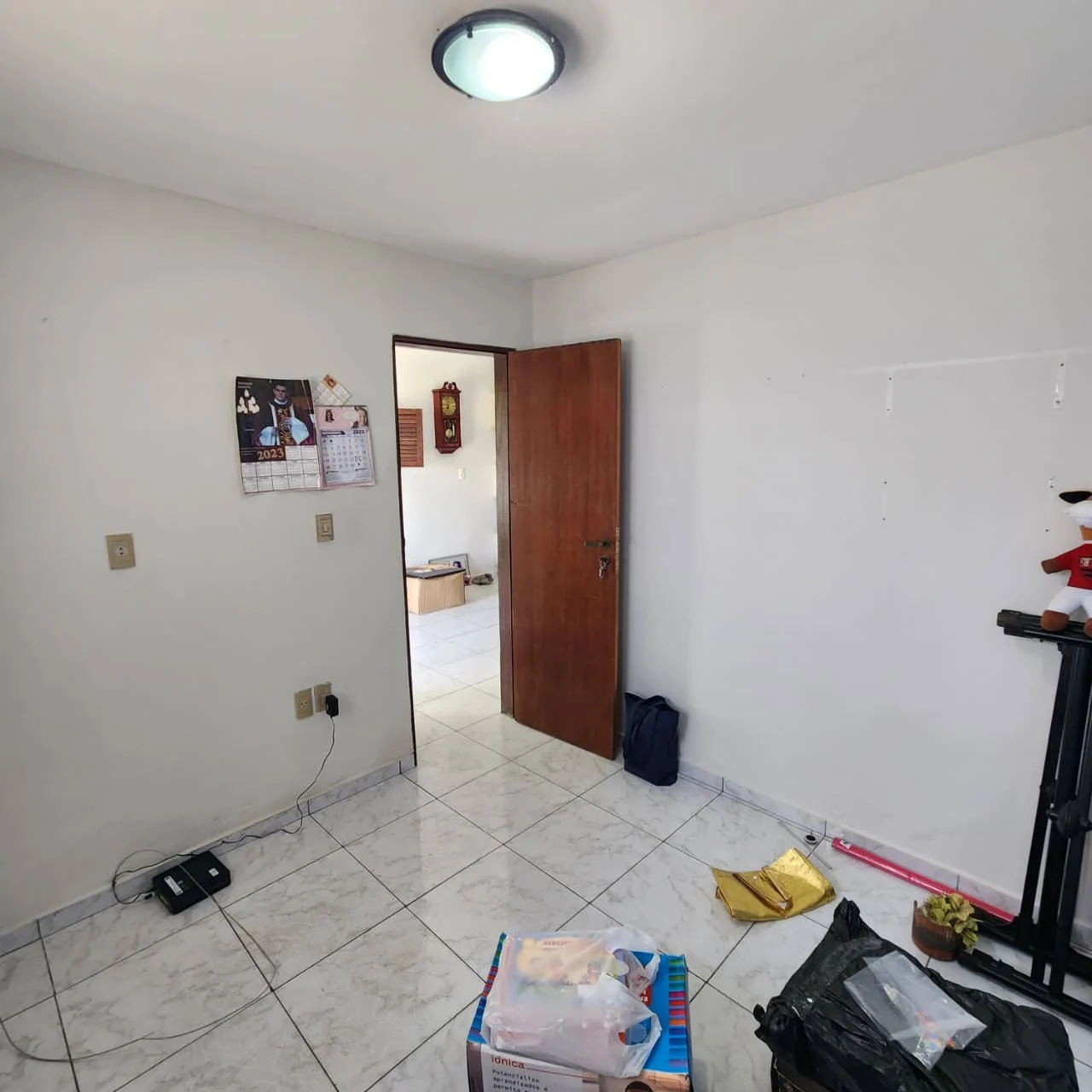 Casa no Expedicionários 4 Quartos sendo 1 Suíte