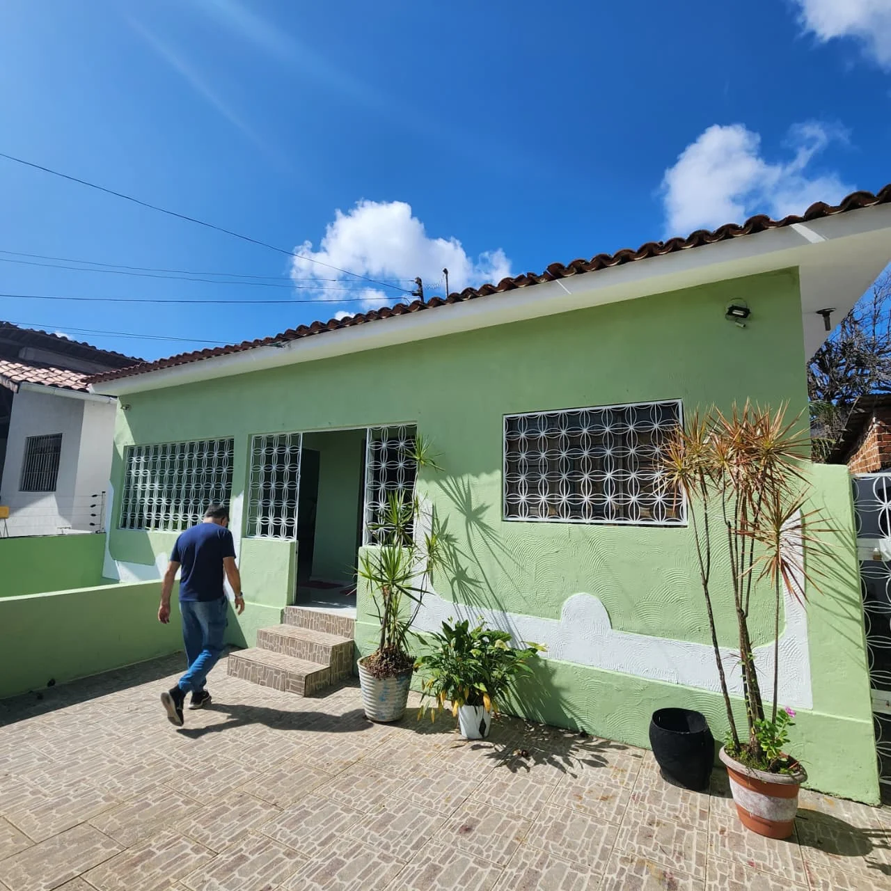 Casa no Expedicionários 4 Quartos sendo 1 Suíte