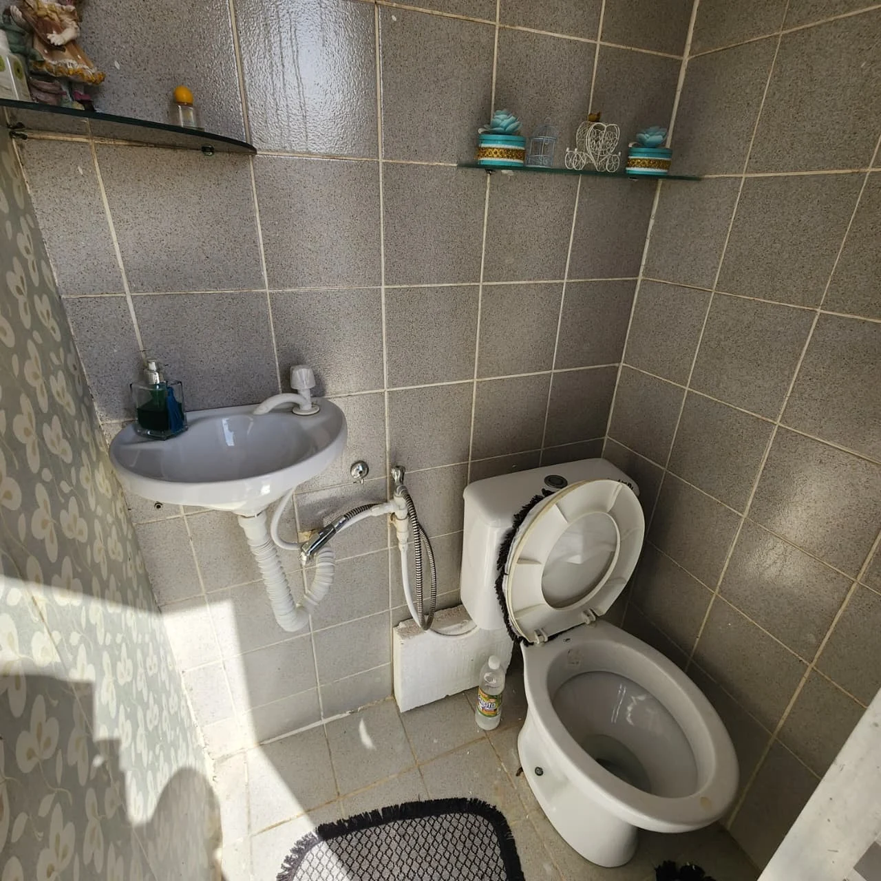 Casa no Expedicionários 4 Quartos sendo 1 Suíte