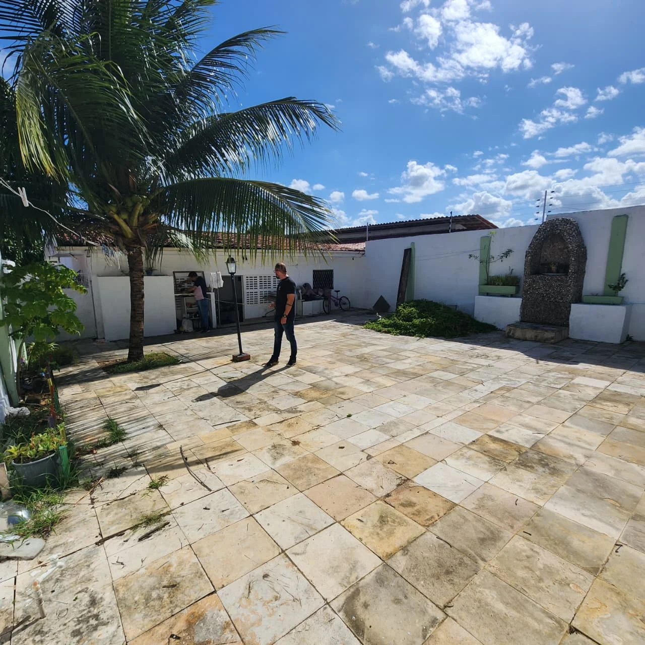 Casa no Expedicionários 4 Quartos sendo 1 Suíte