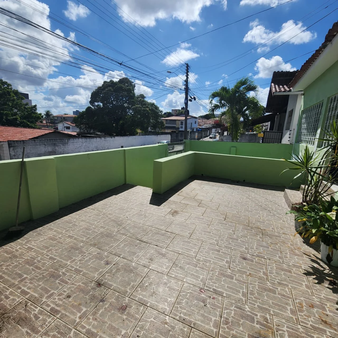 Casa no Expedicionários 4 Quartos sendo 1 Suíte