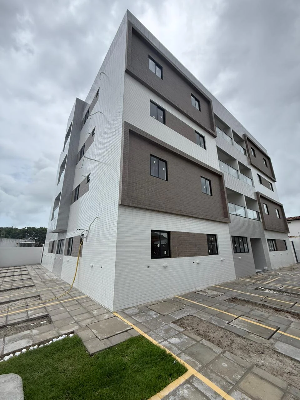 Apartamento no Cidade Verde/Mangabeira com 2 ou 3 Quartos sendo 1 Suíte, Elevador