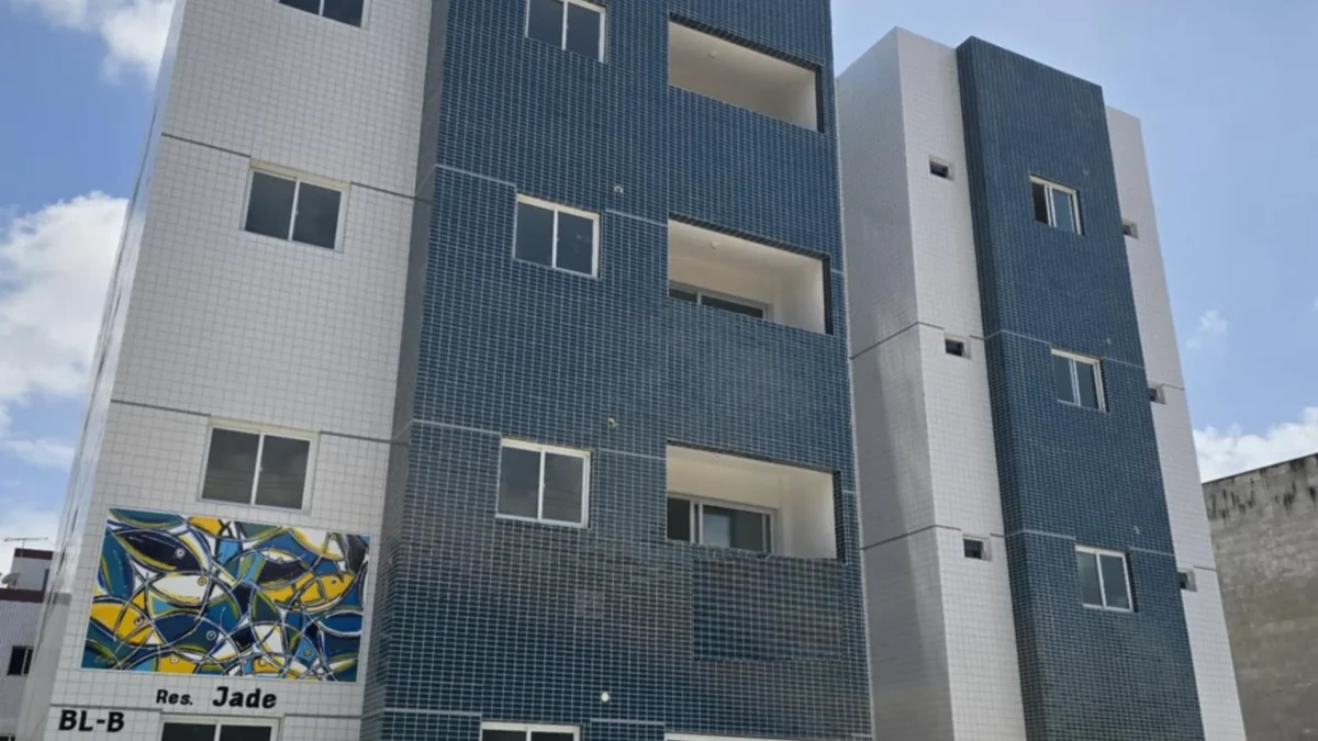 Apartamento no Portal do Sol/Quadramares 2 Quartos sendo 1 Suíte, Opção de Térreo com Área