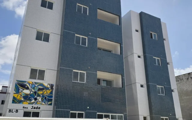 Apartamento no Portal do Sol/Quadramares 2 Quartos sendo 1 Suíte, Opção de Térreo com Área