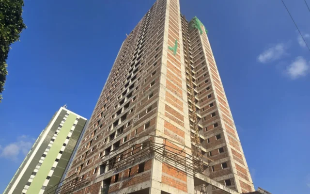 Lançamento no Expedicionários 3 ou 4 Quartos sendo 3 Suítes, Lazer Completo