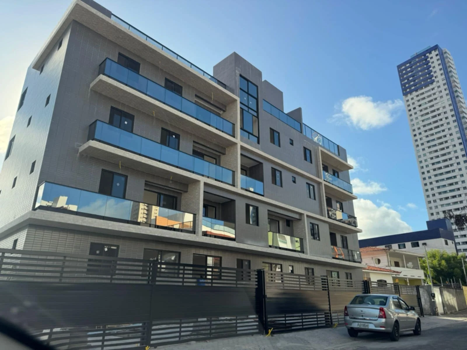 Apartamento em Manaíra com 2 ou 3 Quartos sendo 1 Suíte com Elevador e Piscina