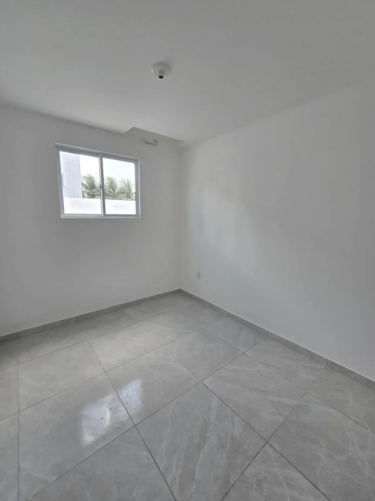 Apartamento no Portal do Sol/Quadramares 2 Quartos sendo 1 Suíte, Opção de Térreo com Área