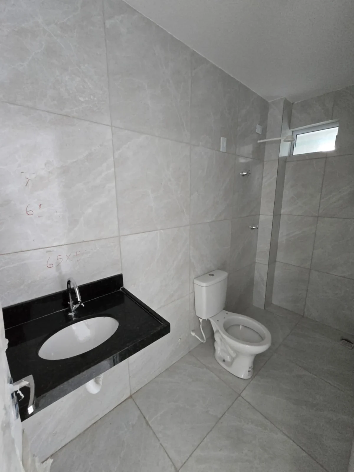 Apartamento no Portal do Sol/Quadramares 2 Quartos sendo 1 Suíte, Opção de Térreo com Área