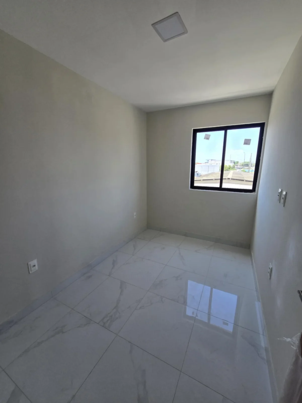 Apartamento no Portal do Sol/Quadramares com 2 ou 3 Quartos, Elevador e Lazer, Opção de Térreo e Cobertura