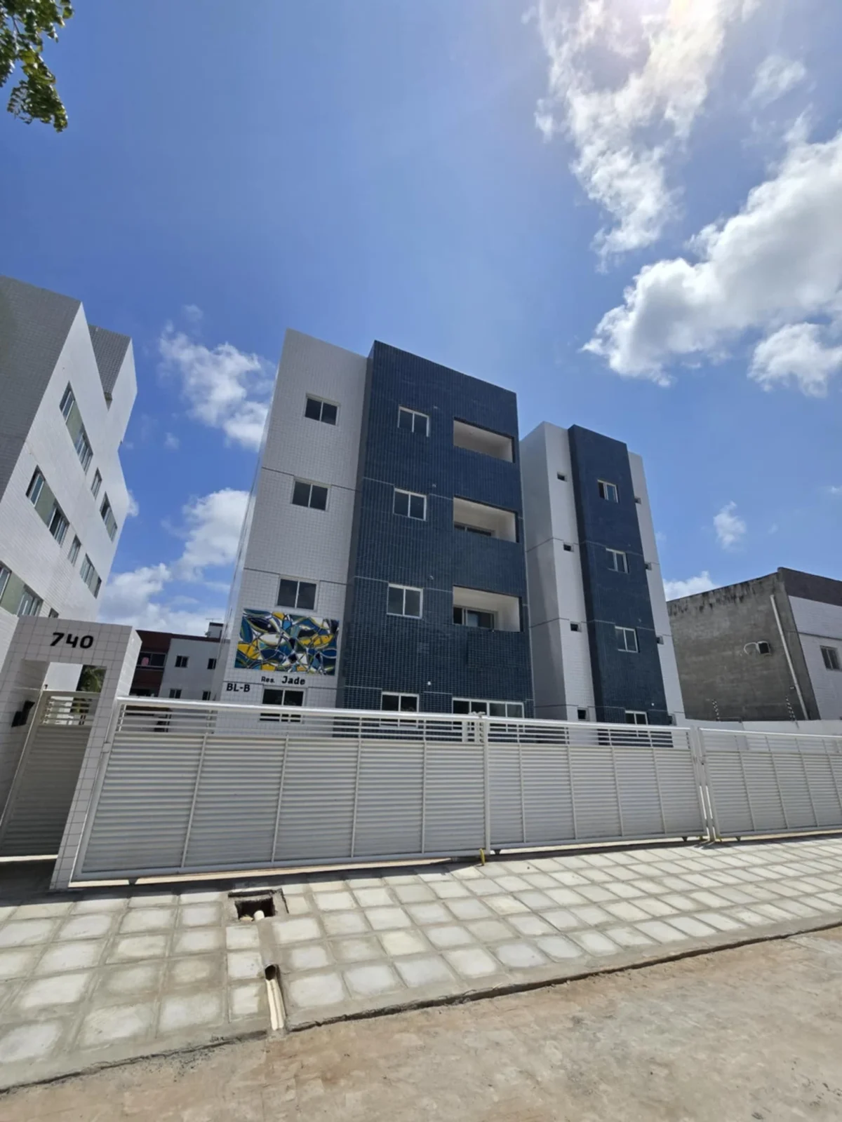 Apartamento no Portal do Sol/Quadramares 2 Quartos sendo 1 Suíte, Opção de Térreo com Área