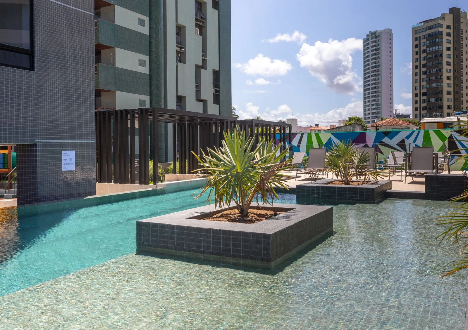 Excelente Apartamento no Miramar 2 Suítes, 2 Vagas. Elevador e Lazer Completo