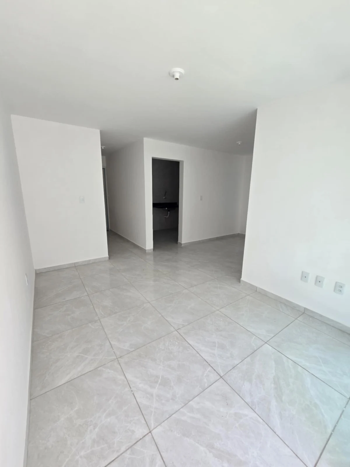 Apartamento no Portal do Sol/Quadramares 2 Quartos sendo 1 Suíte, Opção de Térreo com Área
