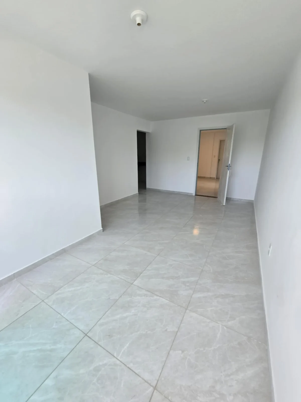 Apartamento no Portal do Sol/Quadramares 2 Quartos sendo 1 Suíte, Opção de Térreo com Área