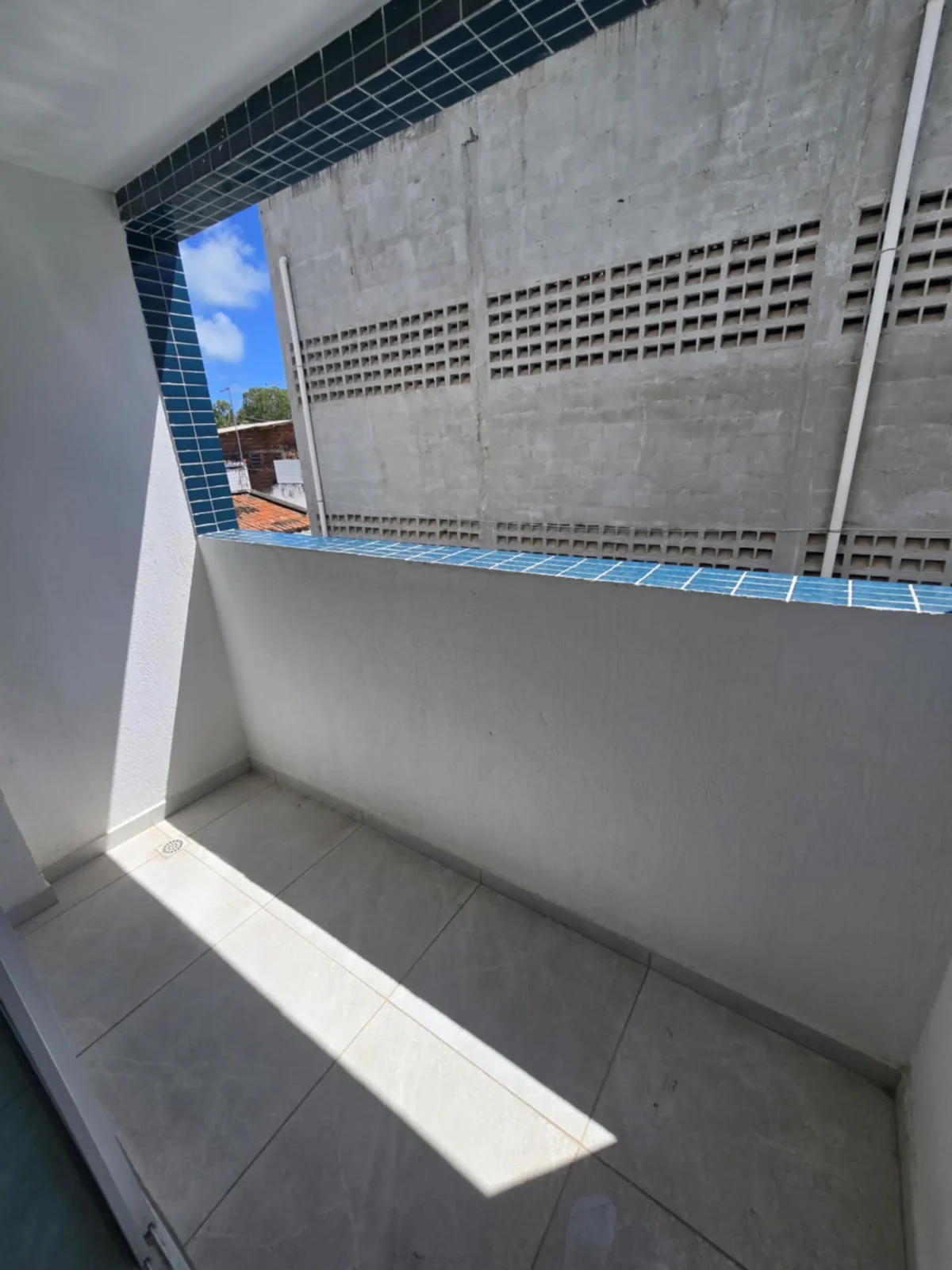 Apartamento no Portal do Sol/Quadramares 2 Quartos sendo 1 Suíte, Opção de Térreo com Área