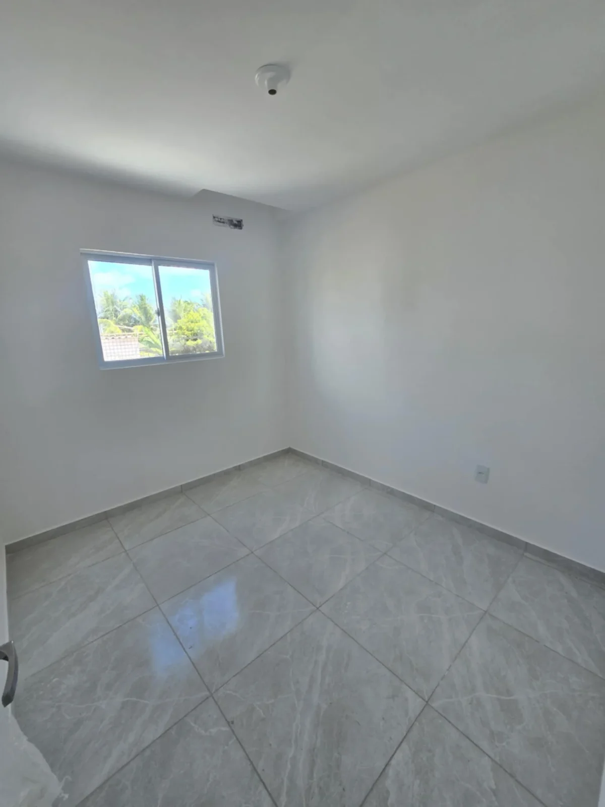 Apartamento no Portal do Sol/Quadramares 2 Quartos sendo 1 Suíte, Opção de Térreo com Área
