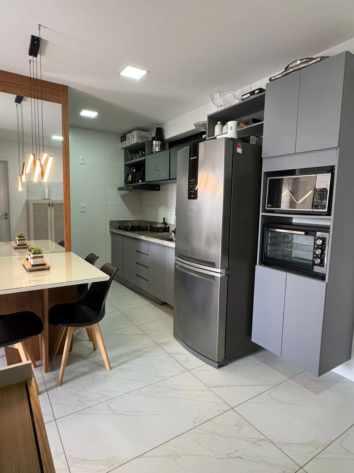 Excelente Apartamento no Miramar 2 Suítes, 2 Vagas. Elevador e Lazer Completo