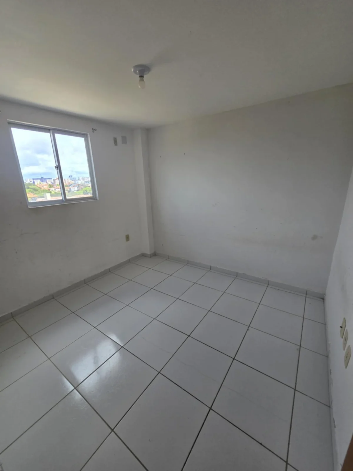 Apartamento no Portal do Sol/Quadramares 3 Quartos sendo 1 Suíte