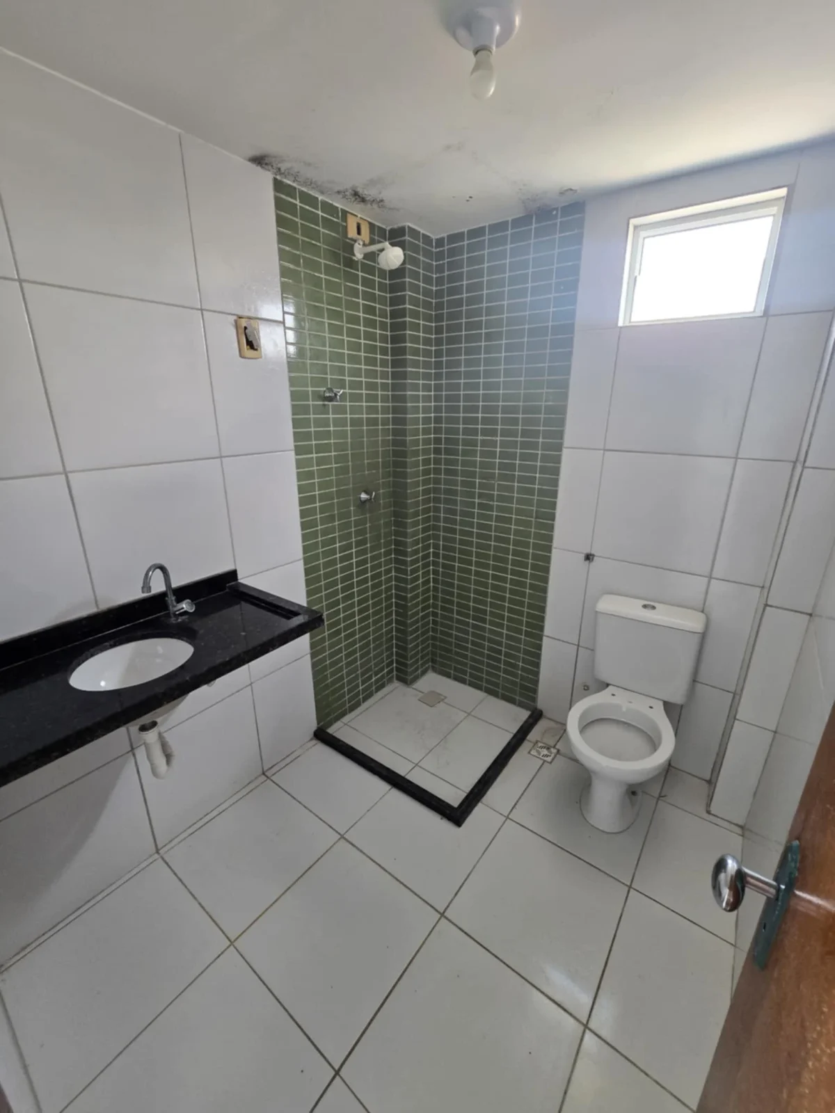 Apartamento no Portal do Sol/Quadramares 3 Quartos sendo 1 Suíte