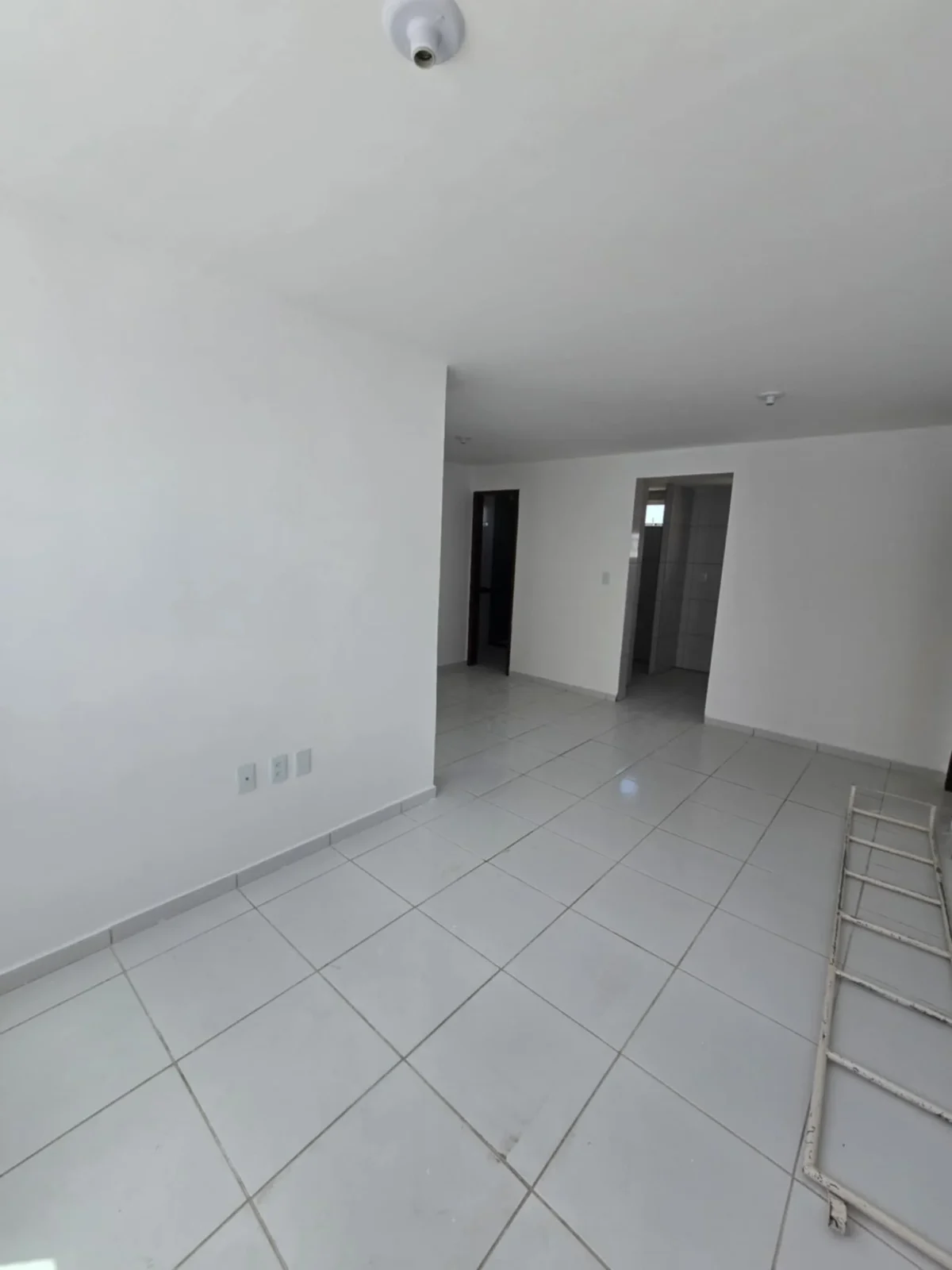 Apartamento no Portal do Sol/Quadramares 3 Quartos sendo 1 Suíte