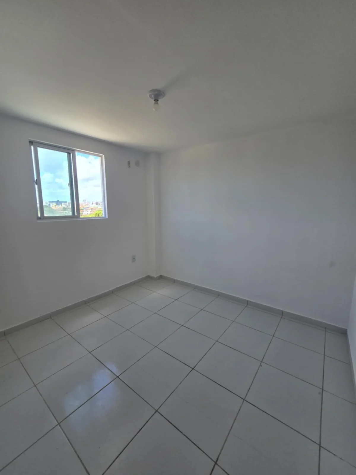 Apartamento no Portal do Sol/Quadramares 3 Quartos sendo 1 Suíte