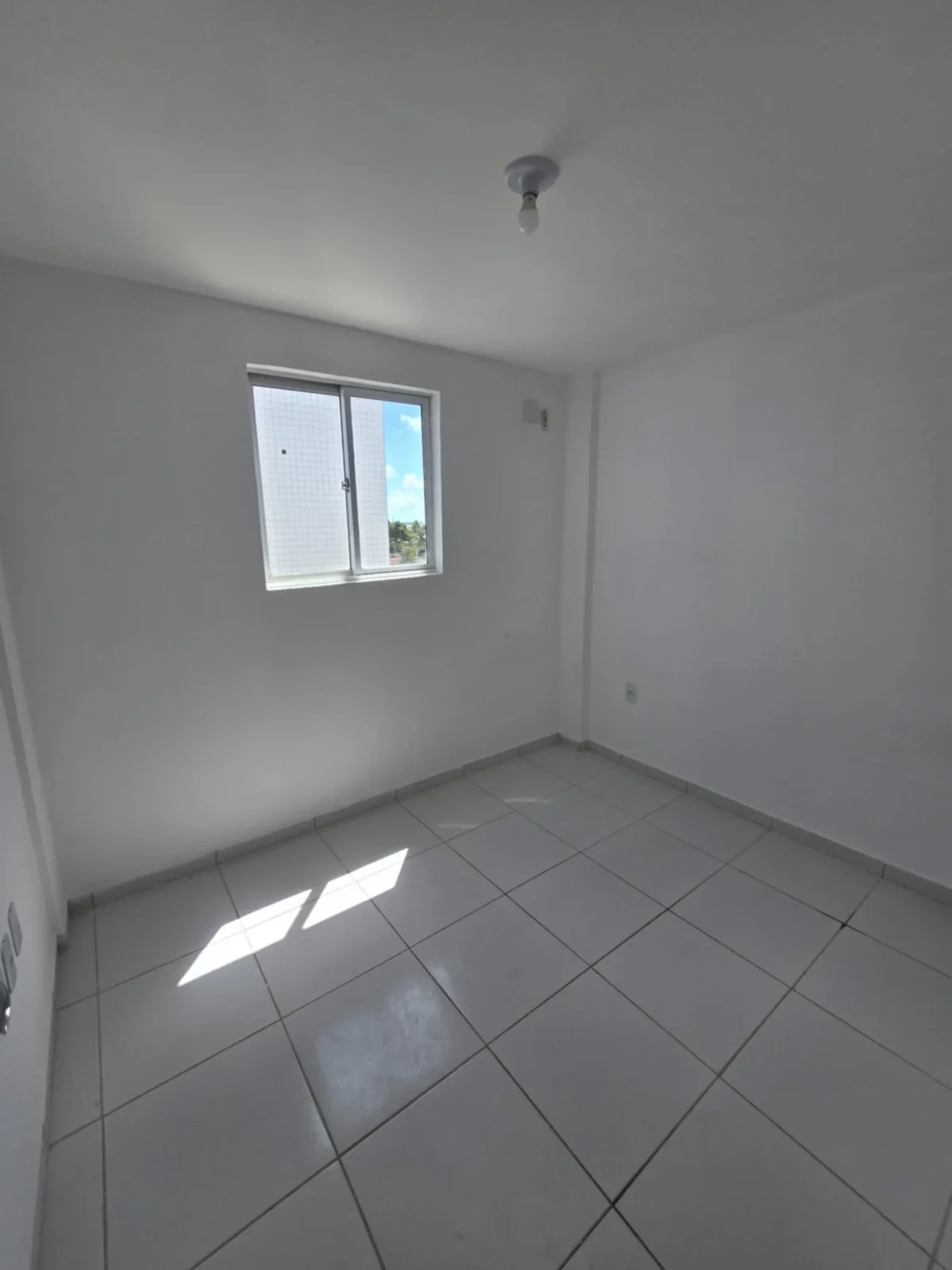 Apartamento no Portal do Sol/Quadramares 3 Quartos sendo 1 Suíte