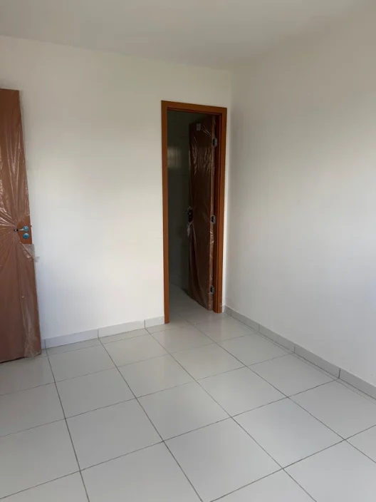 Apartamento em Jardim Veneza/Industrias com 2 Quartos sendo 1 Suíte, Piscina