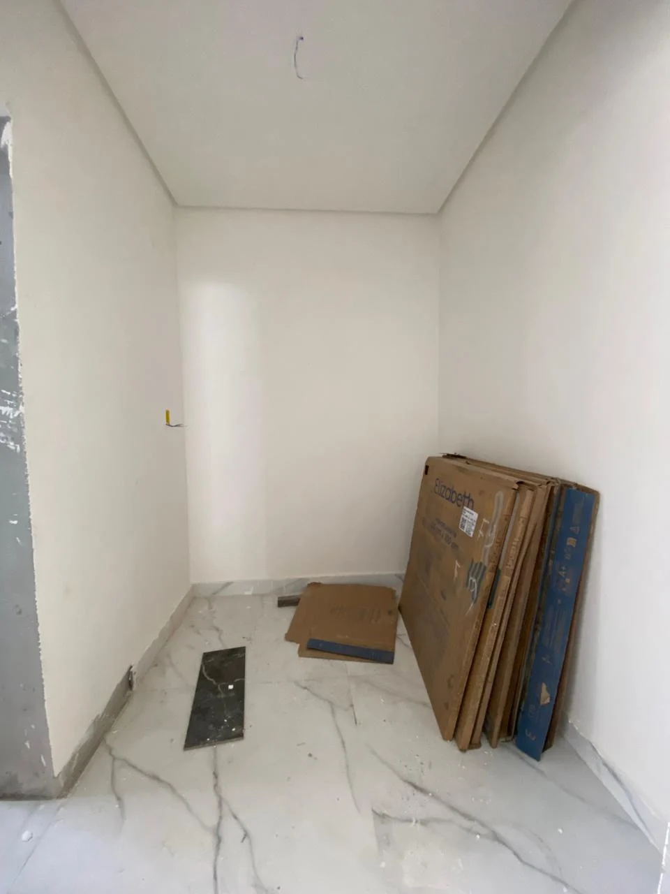 Casa em Condomínio Fechado com 3 Quartos sendo 1 Suíte Master, Piscina e Lazer Completo