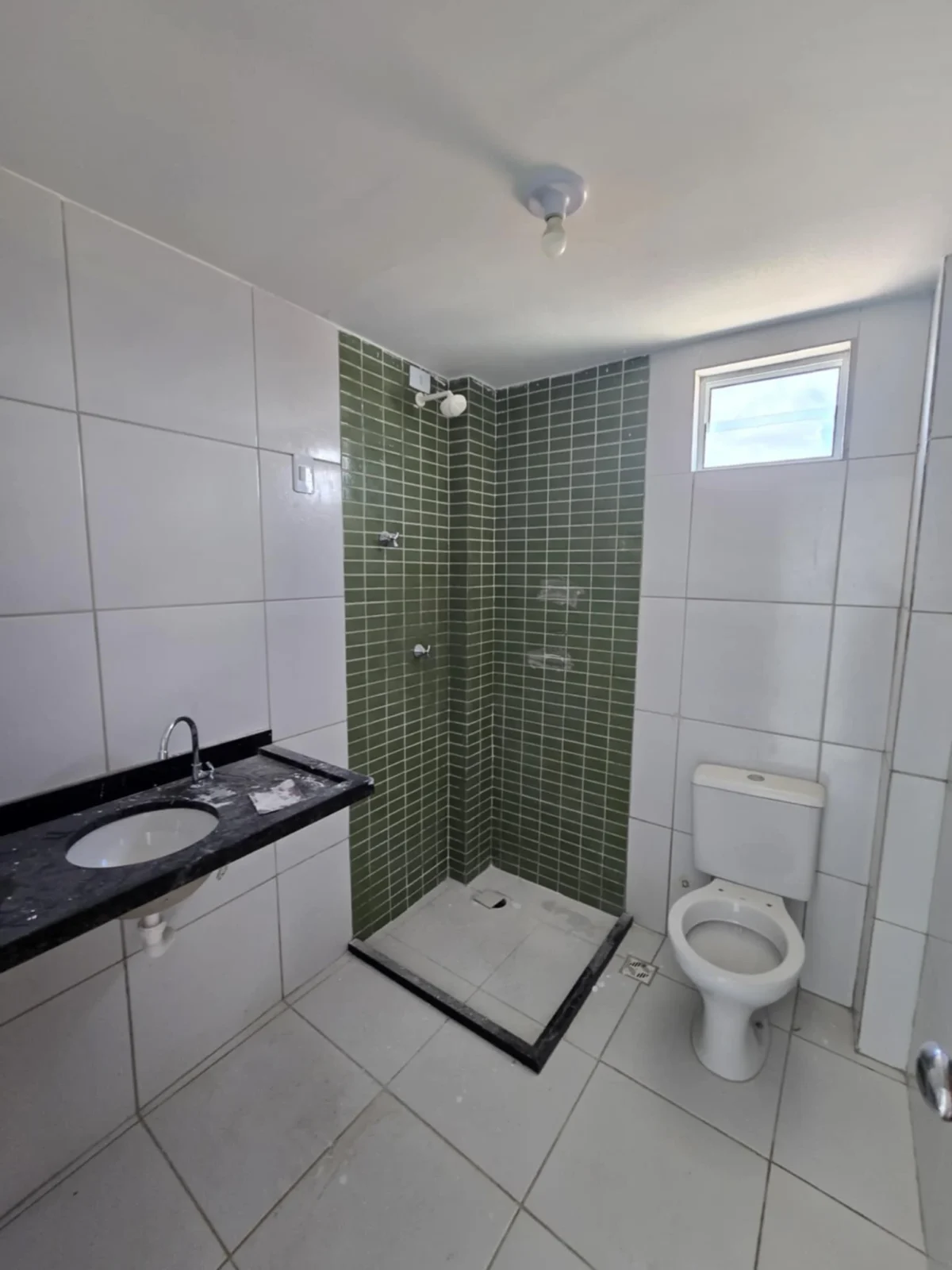 Apartamento no Portal do Sol/Quadramares 3 Quartos sendo 1 Suíte