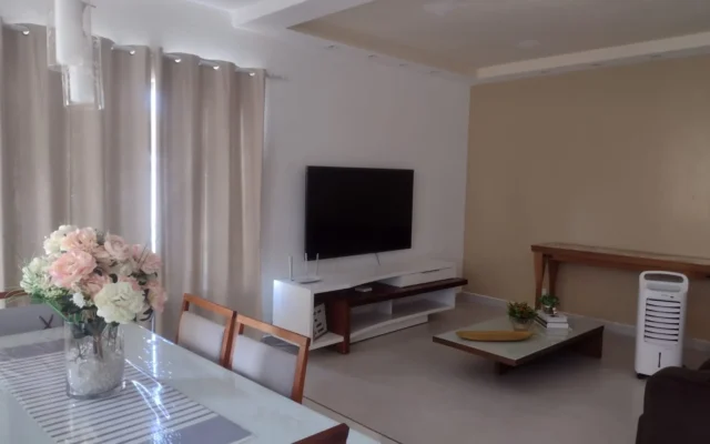 Casa solta no Portal do Sol/Quadramares com 3 Suítes e Piscina