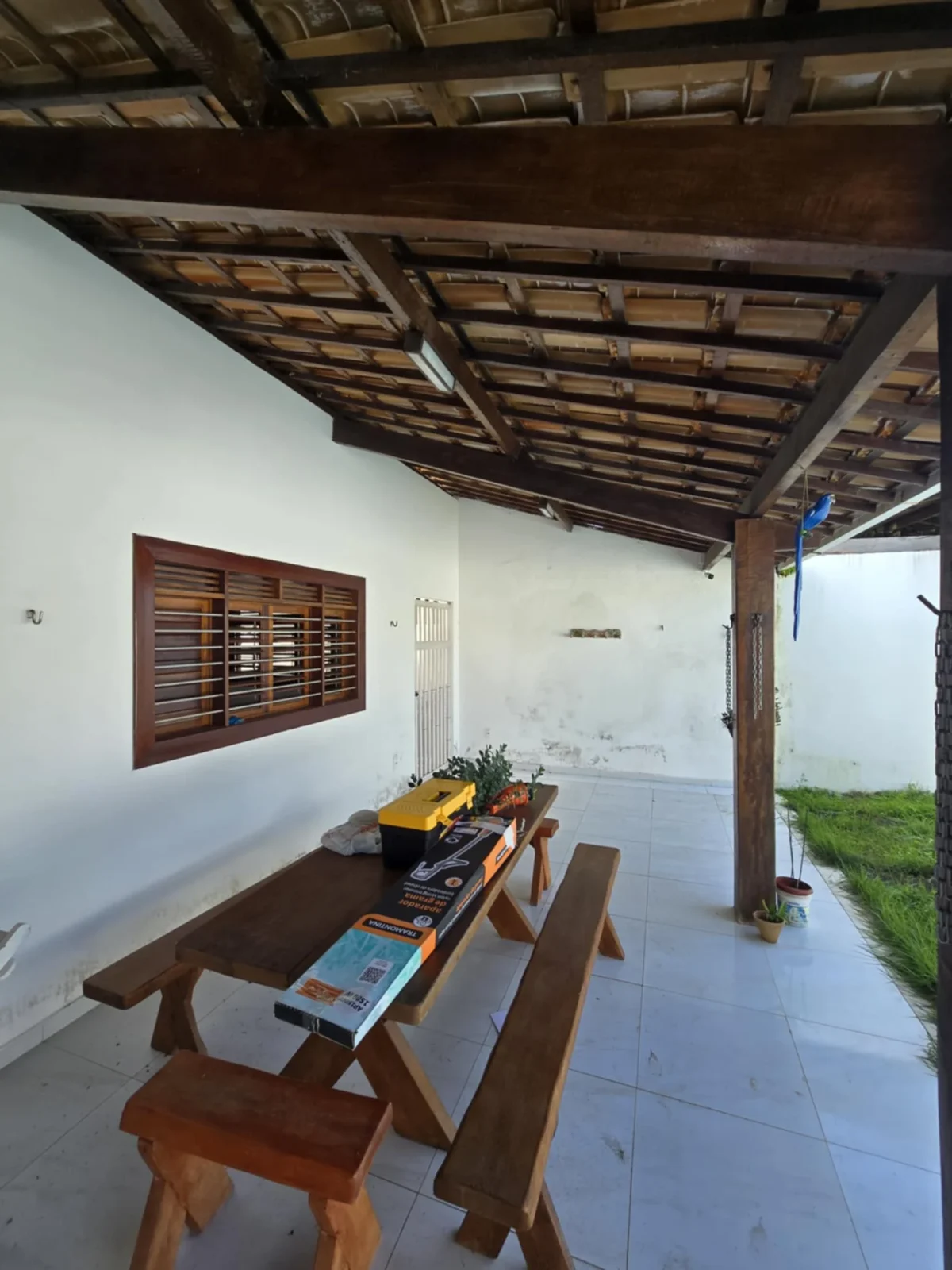 Excelente Casa Mobiliada em Lucena/Pontinha com 3 Quartos com Piscina, 100m do mar