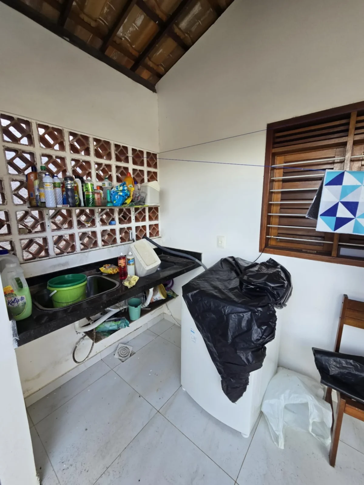 Excelente Casa Mobiliada em Lucena/Pontinha com 3 Quartos com Piscina, 100m do mar