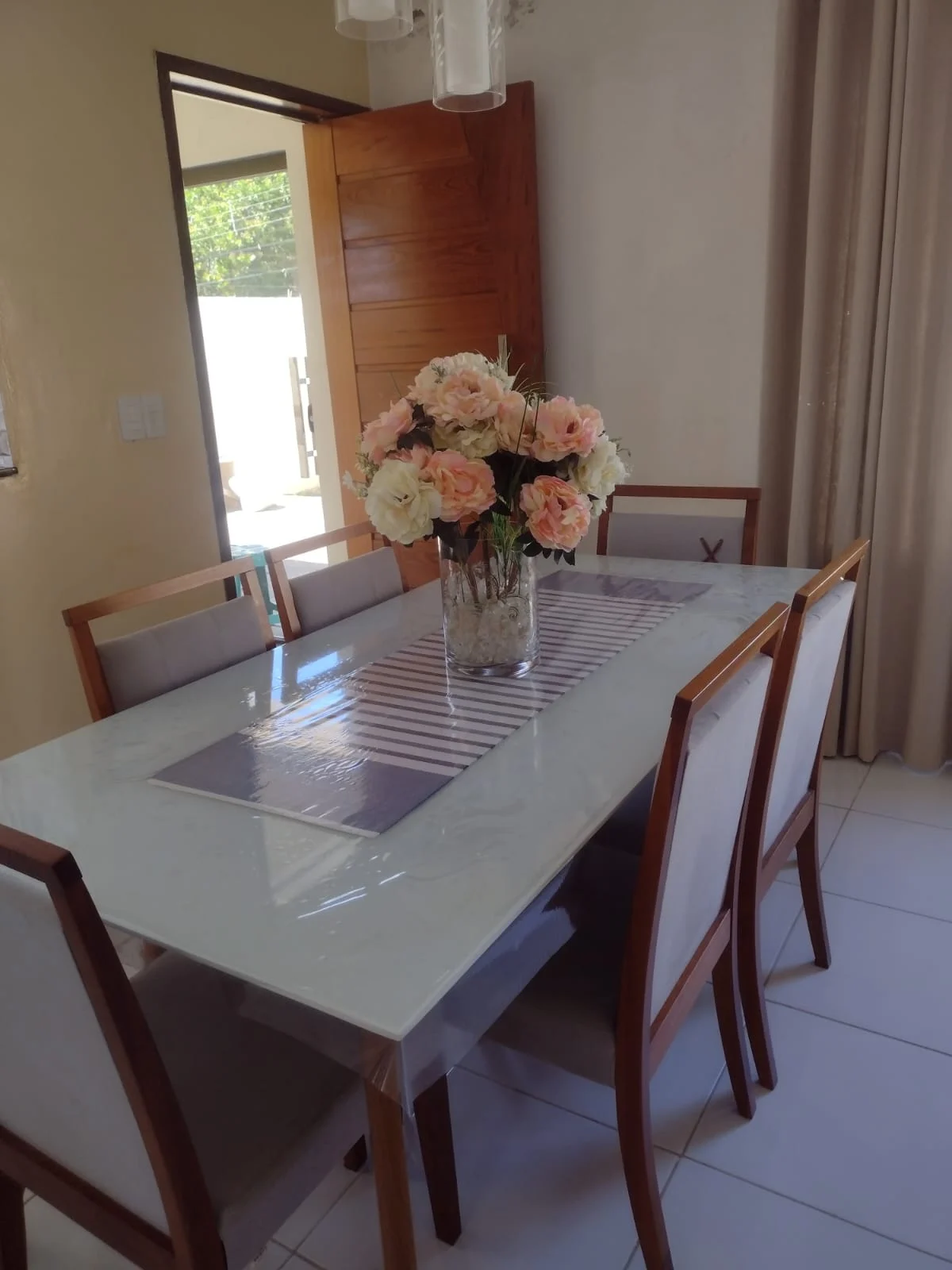 Casa solta no Portal do Sol/Quadramares com 3 Suítes e Piscina