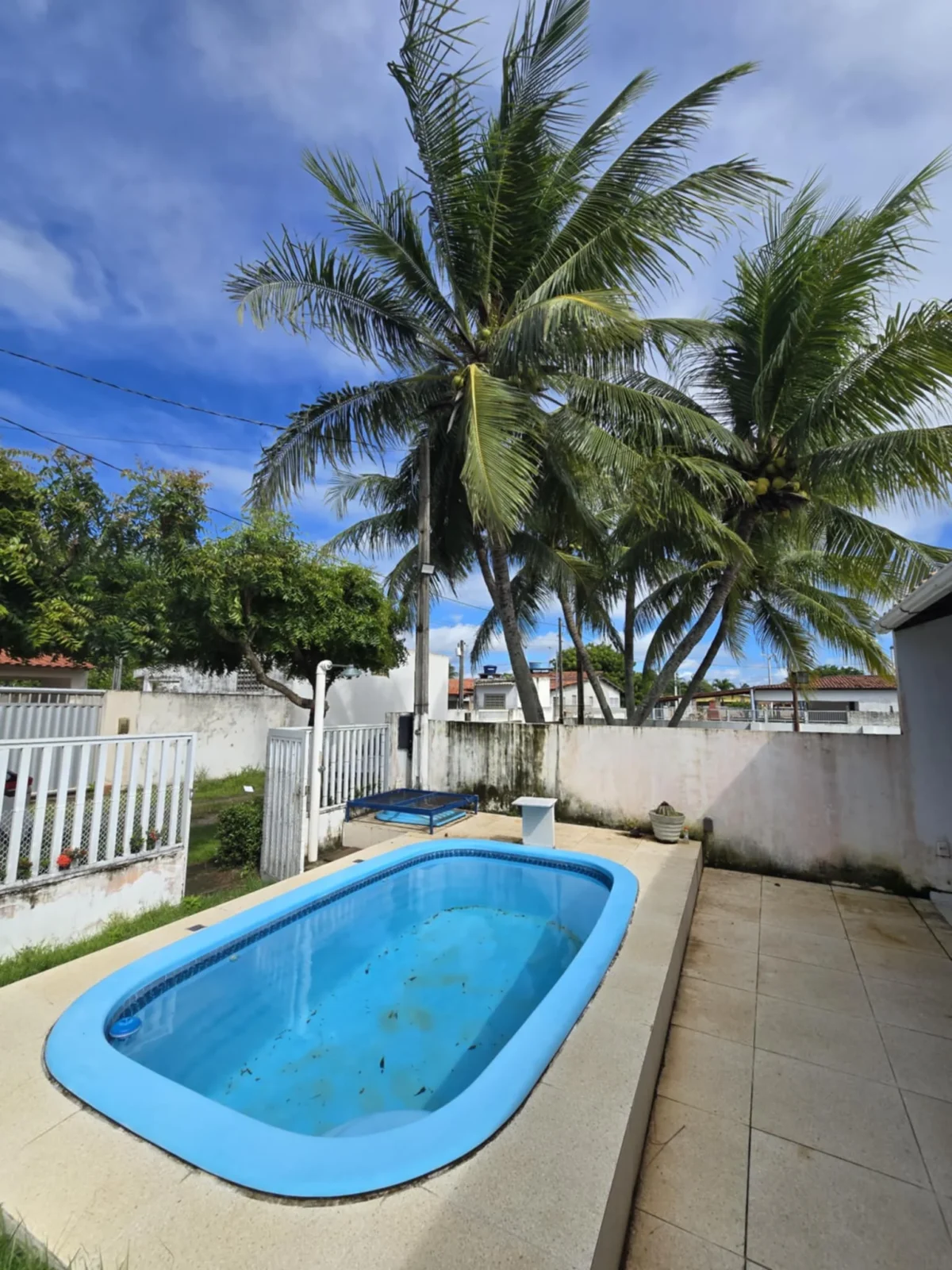 Excelente Casa Mobiliada em Lucena/Pontinha com 3 Quartos com Piscina, 100m do mar