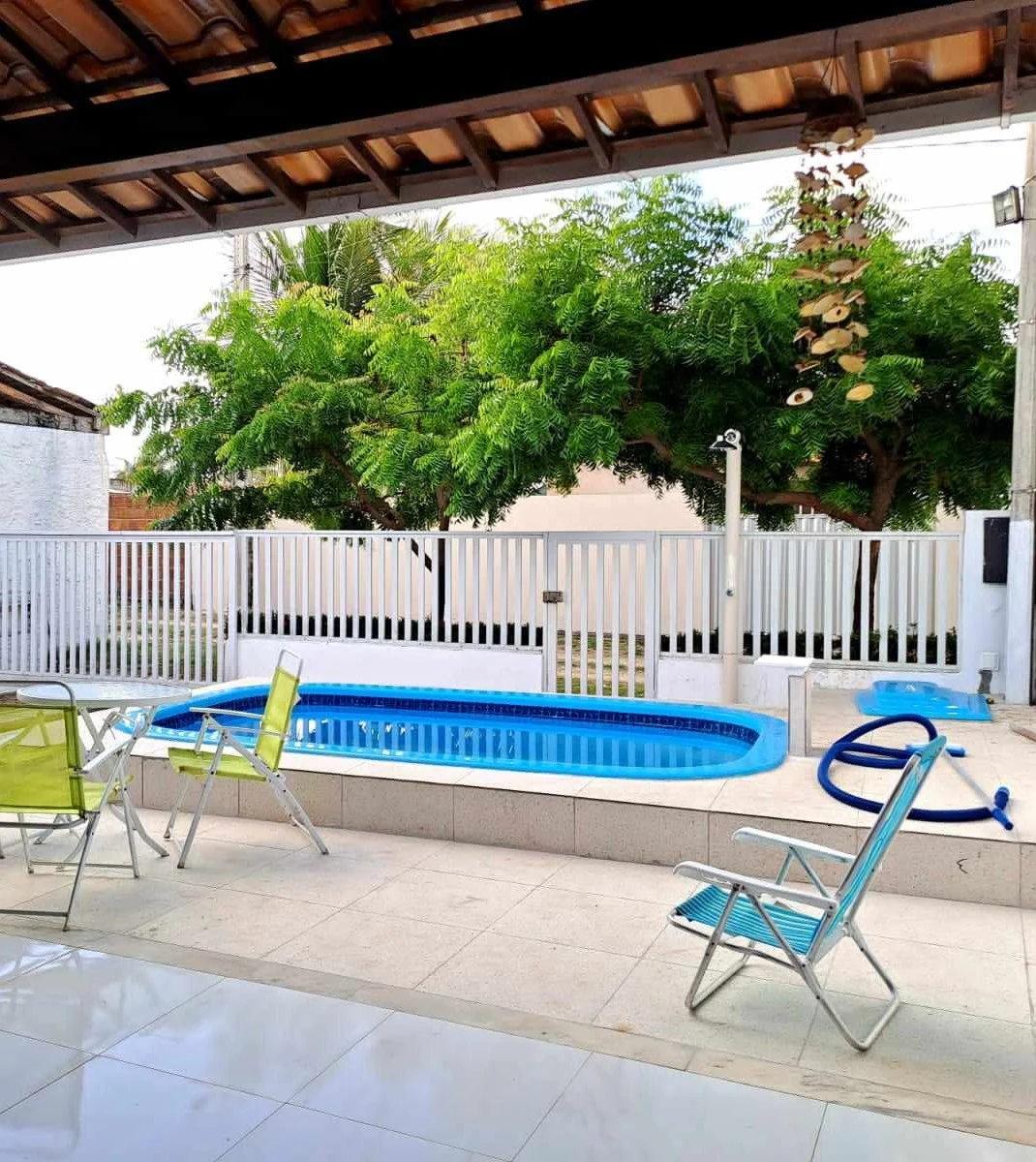Excelente Casa Mobiliada em Lucena/Pontinha com 3 Quartos com Piscina, 100m do mar