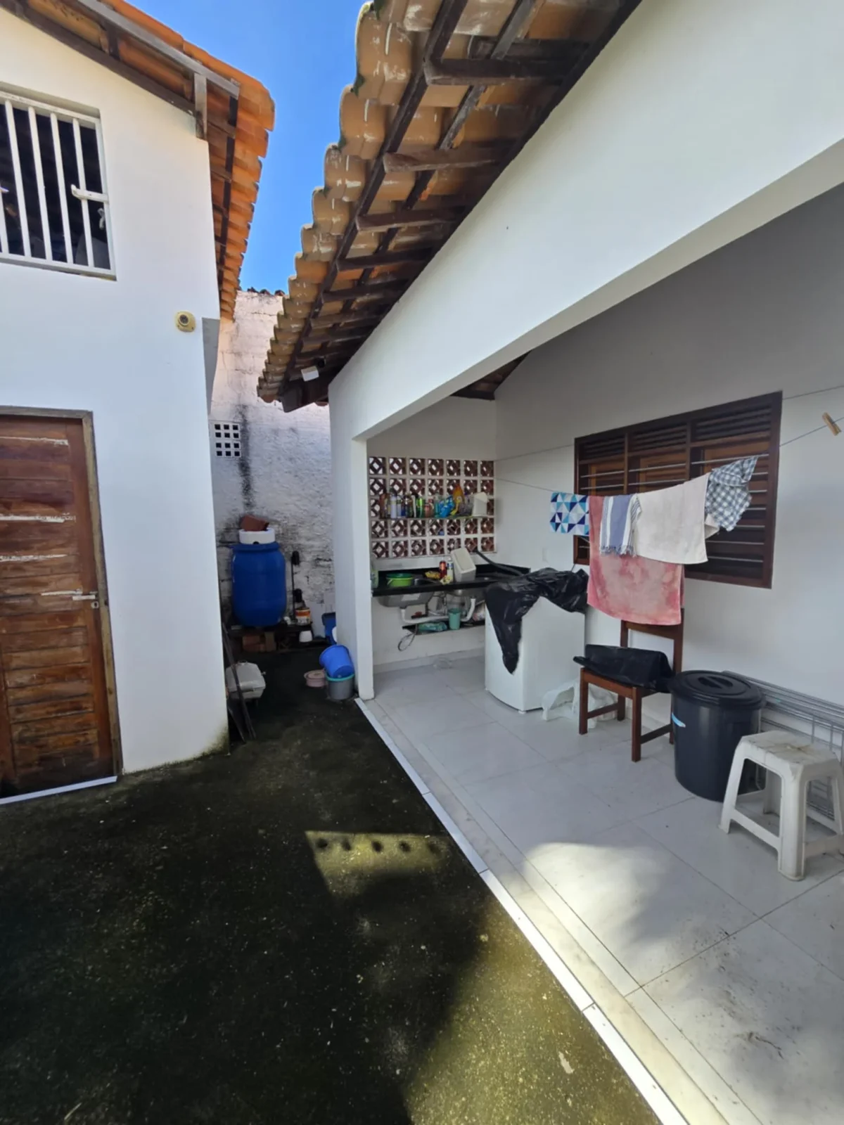Excelente Casa Mobiliada em Lucena/Pontinha com 3 Quartos com Piscina, 100m do mar