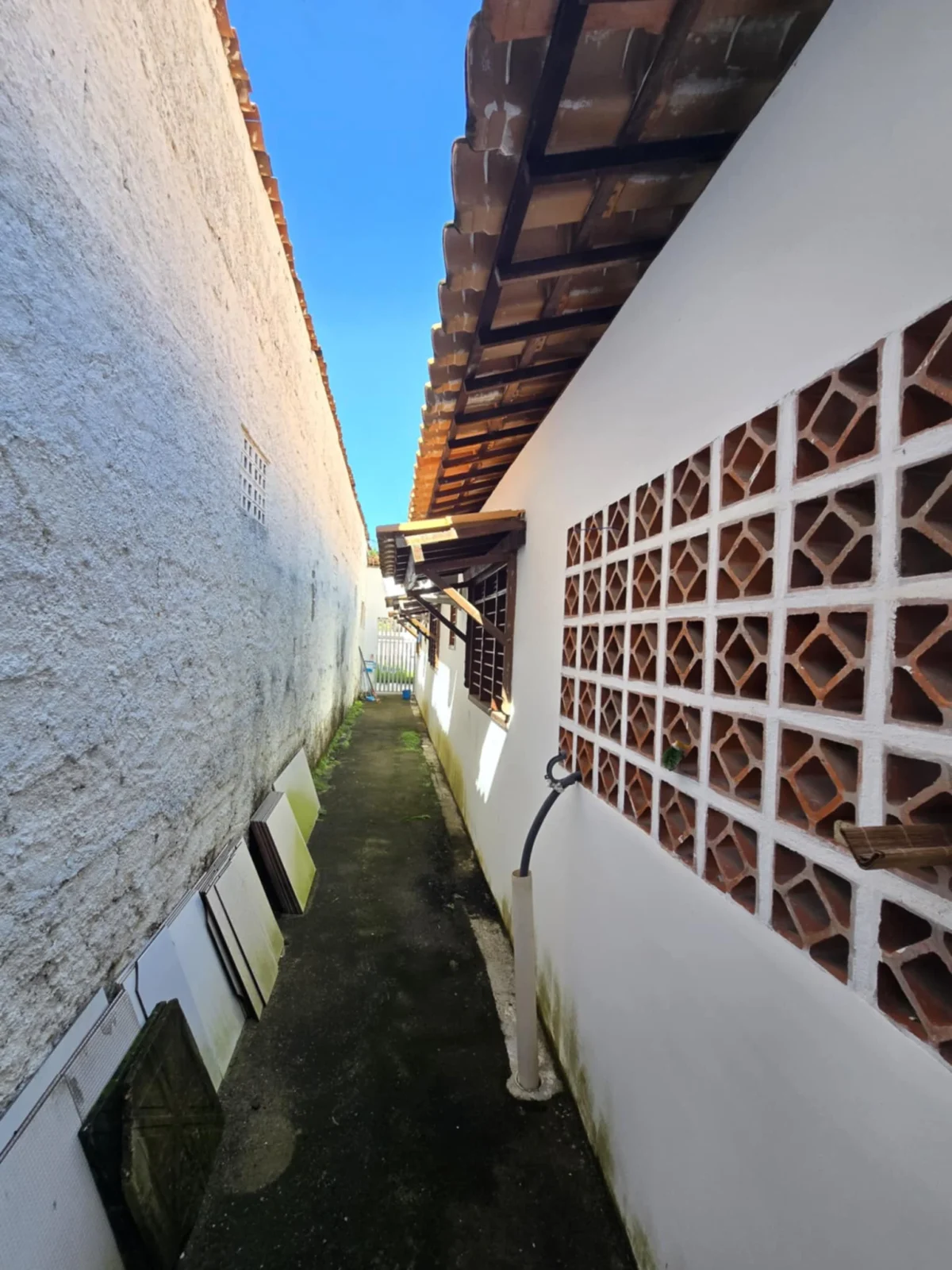 Excelente Casa Mobiliada em Lucena/Pontinha com 3 Quartos com Piscina, 100m do mar